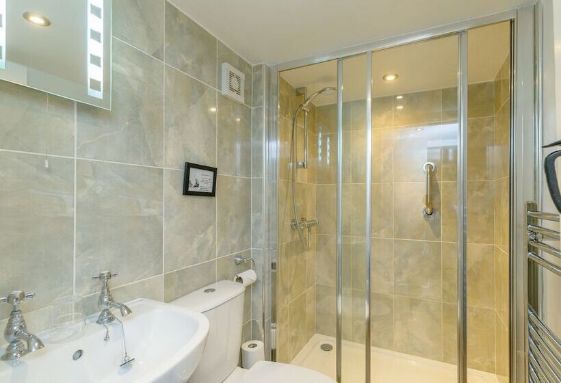 Golden Slack Cottage