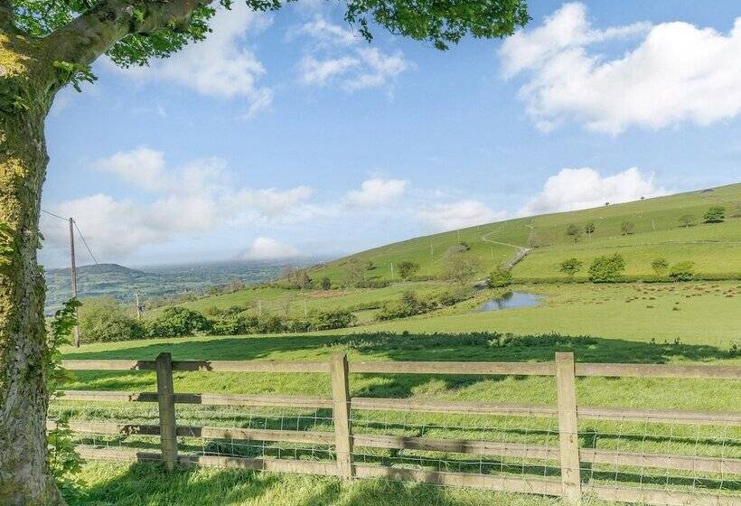 Golden Slack Cottage