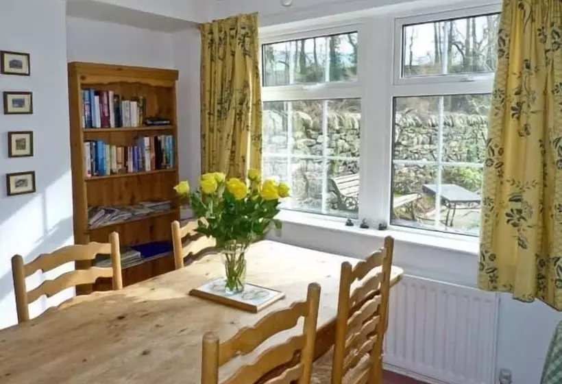 Locks Cottage