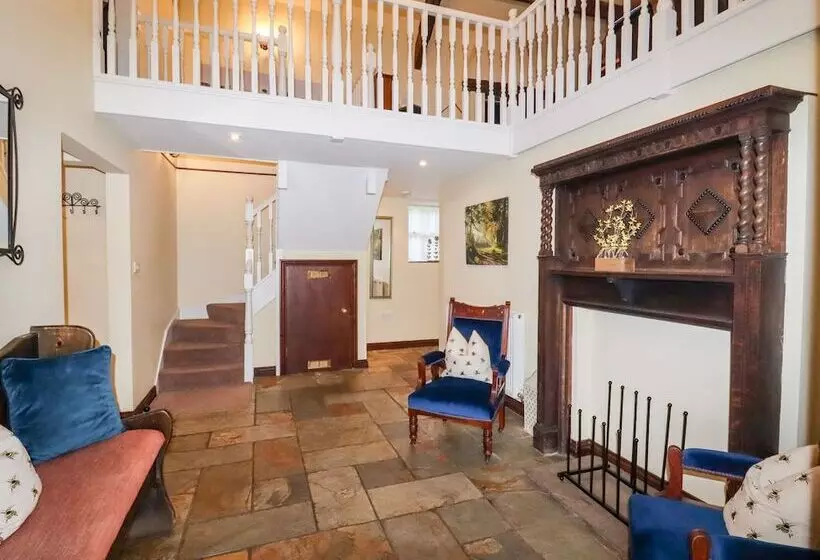 Meadow Place