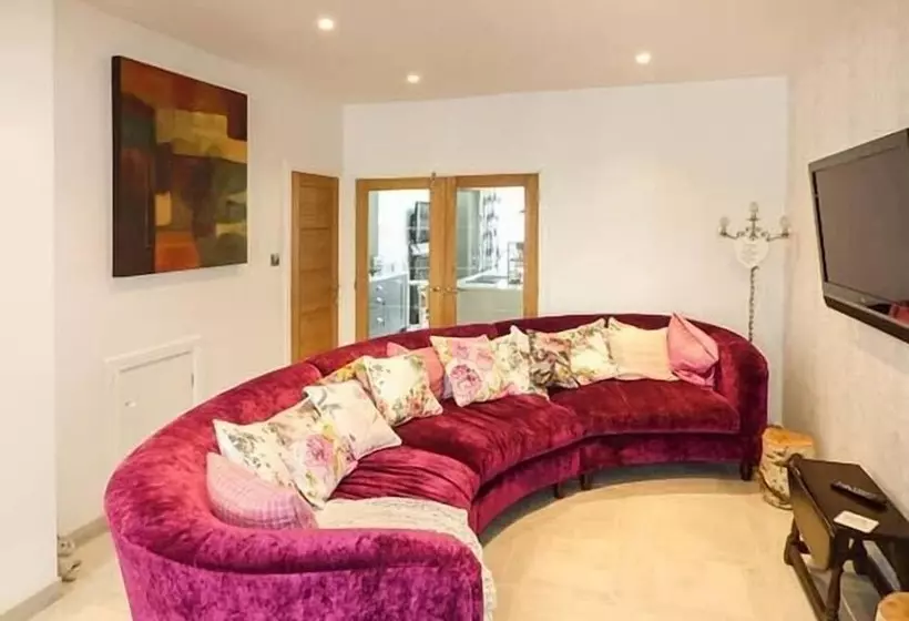 Rainton Cottage