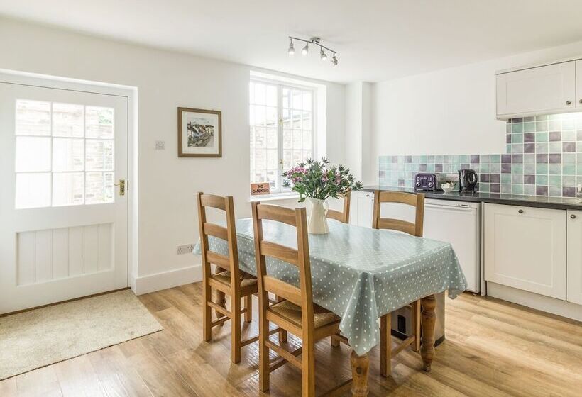 The Maltster's House