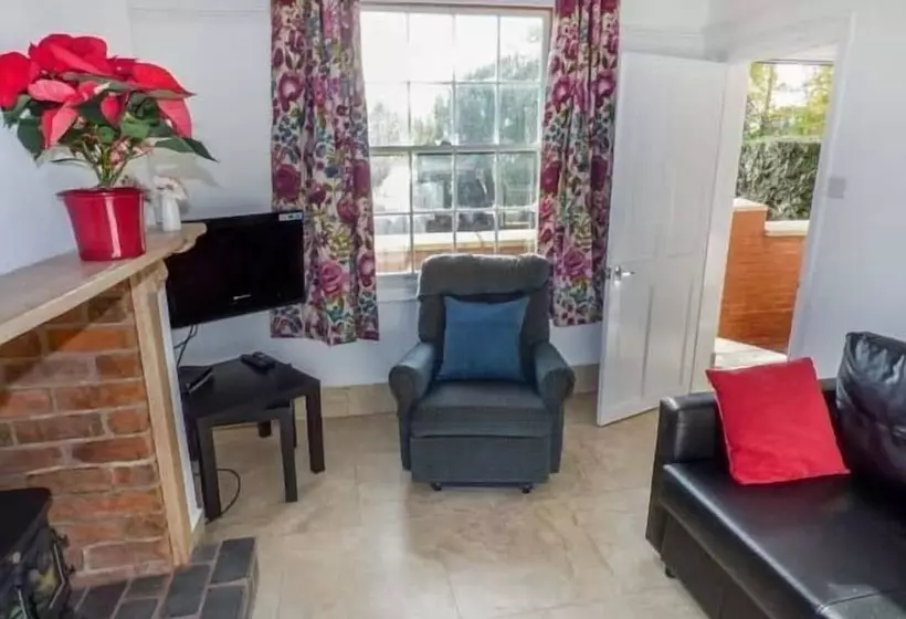 1 Willow Cottage