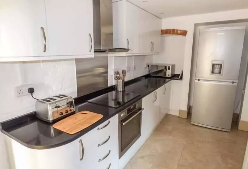 1 Willow Cottage