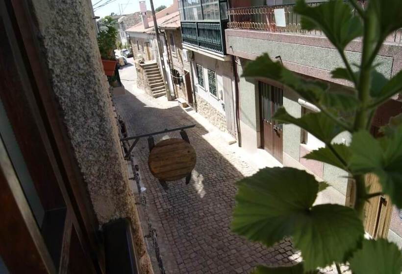 تختخواب و صبحانه Casa D'acha