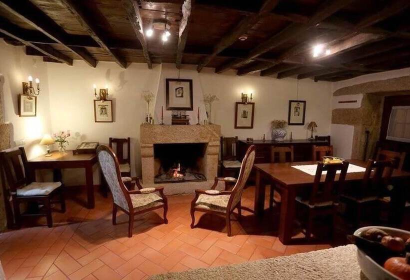 تختخواب و صبحانه Casa D'acha