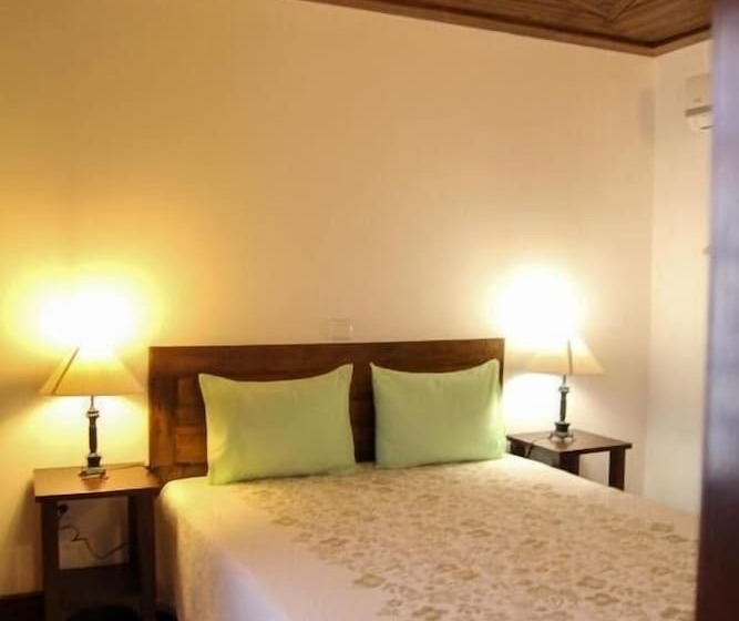 تختخواب و صبحانه Casa D'acha