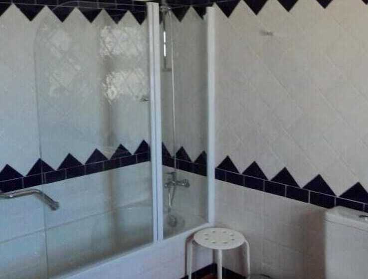 تختخواب و صبحانه Casa D'acha