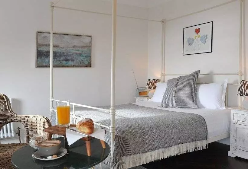 ベッドアンドブレックファースト The Driftwood