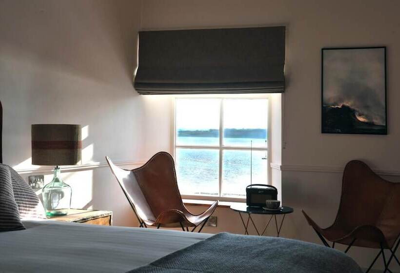 ベッドアンドブレックファースト The Driftwood