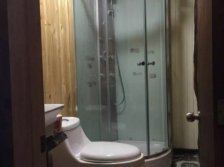 Hostal El Paso Chiloe   Hostel