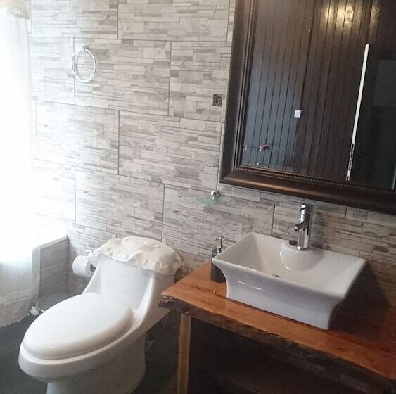 Hostal El Paso Chiloe   Hostel