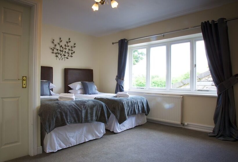 فندق فئة نجمة واحدة The George Carvery &