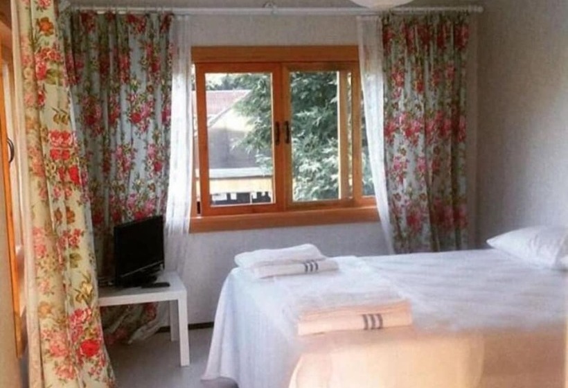 فندق Acarlar Zumrut Bahce