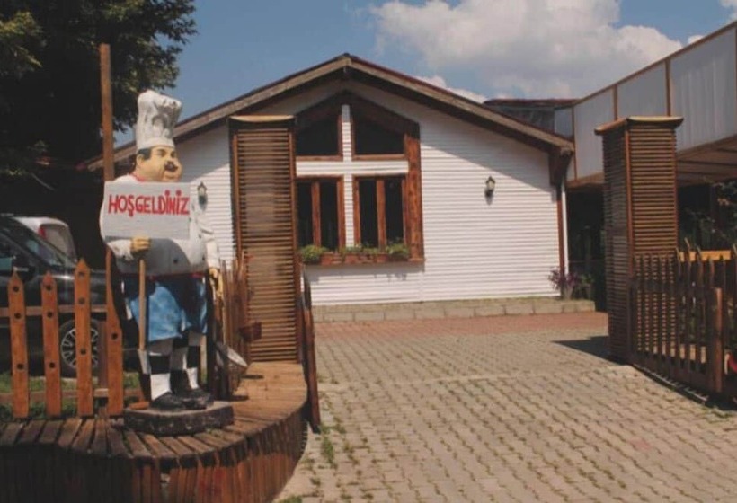 فندق Acarlar Zumrut Bahce