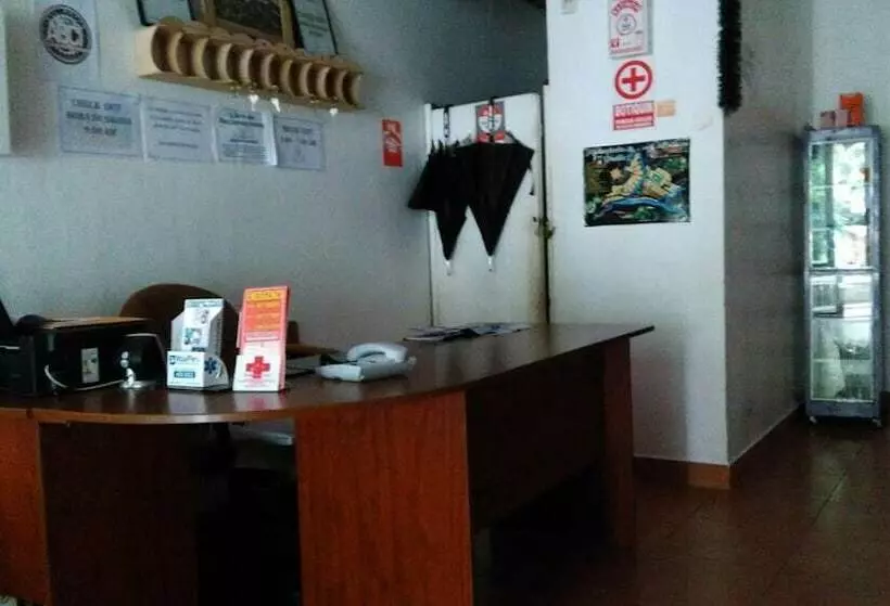 Hotel Amaru Inn