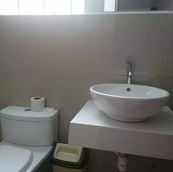 Hotel Amaru Inn