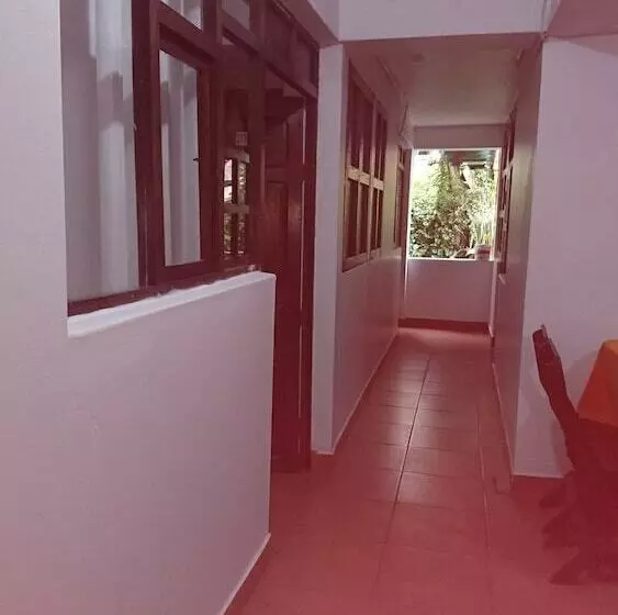 Hotel Amaru Inn