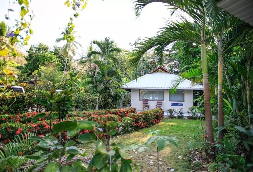 هتل Casa Cecilia Beach Front