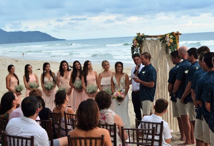 هتل Casa Cecilia Beach Front