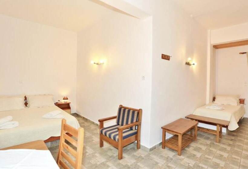 ホテル Cyclades Beach