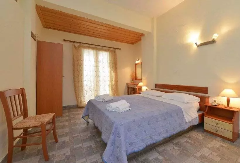 ホテル Cyclades Beach