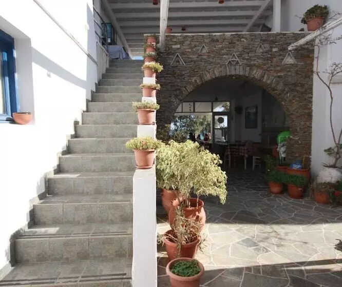 ホテル Cyclades Beach