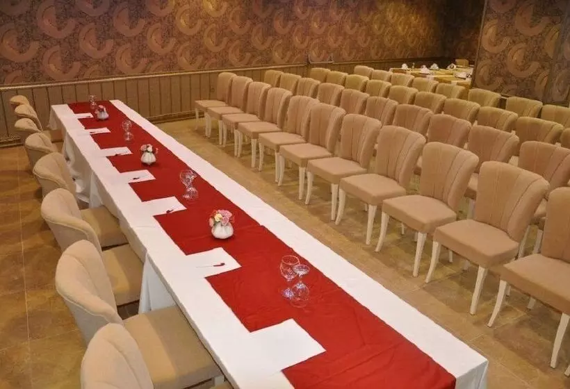 ホテル Gebze Palas