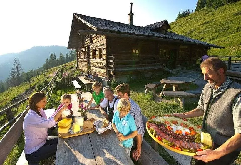 ホテル Gratz Großarl