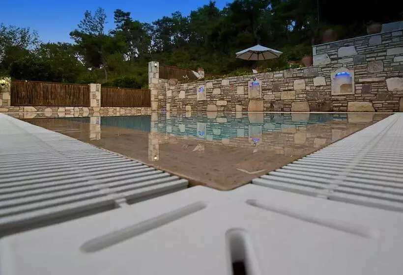 Hotelli Kamarca House