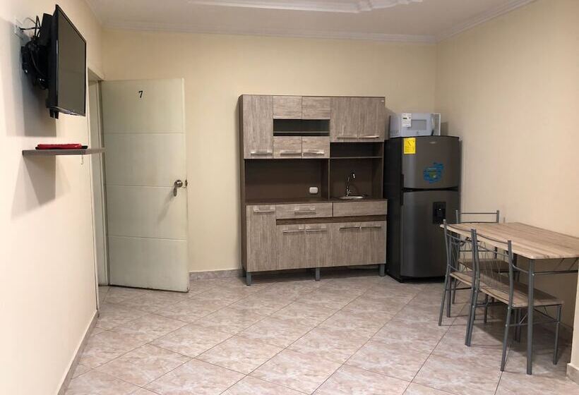 Hotel Lodging Ecuador Habitaciones & Suites