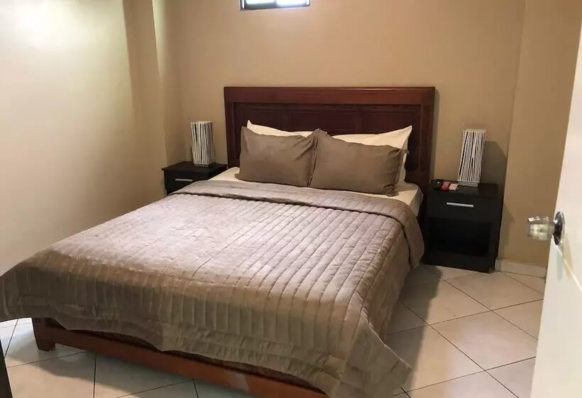 هتل Lodging Ecuador Habitaciones & Suites