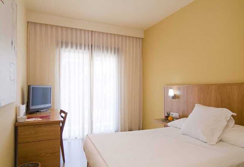 Отель Los Granados