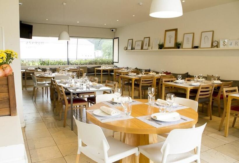 Отель Los Granados