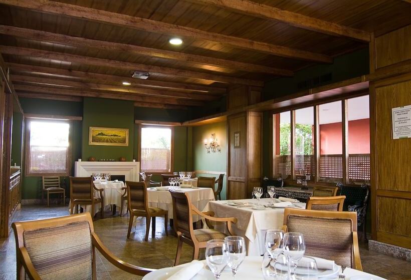 Отель Los Granados