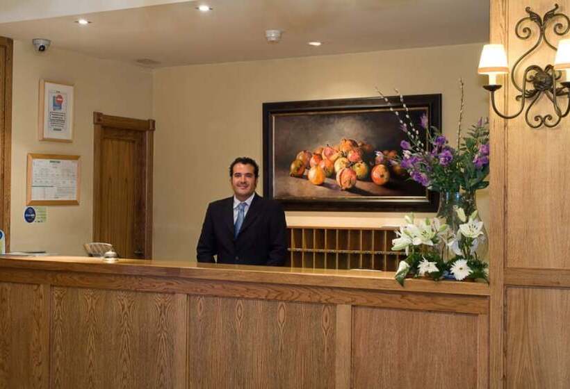 Отель Los Granados