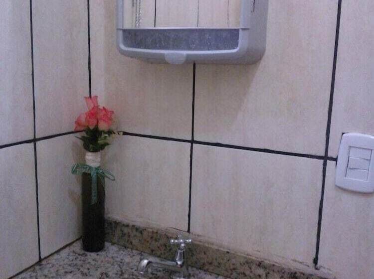 هتل Pousada E Conveniência Canadá