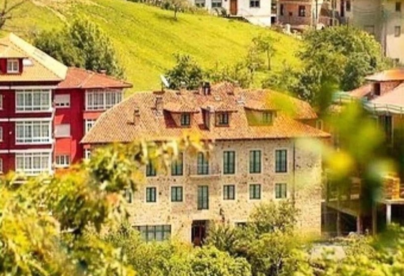 Hotel Villa De Cabrales