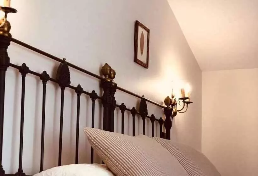 Hotelli Villa De Cabrales