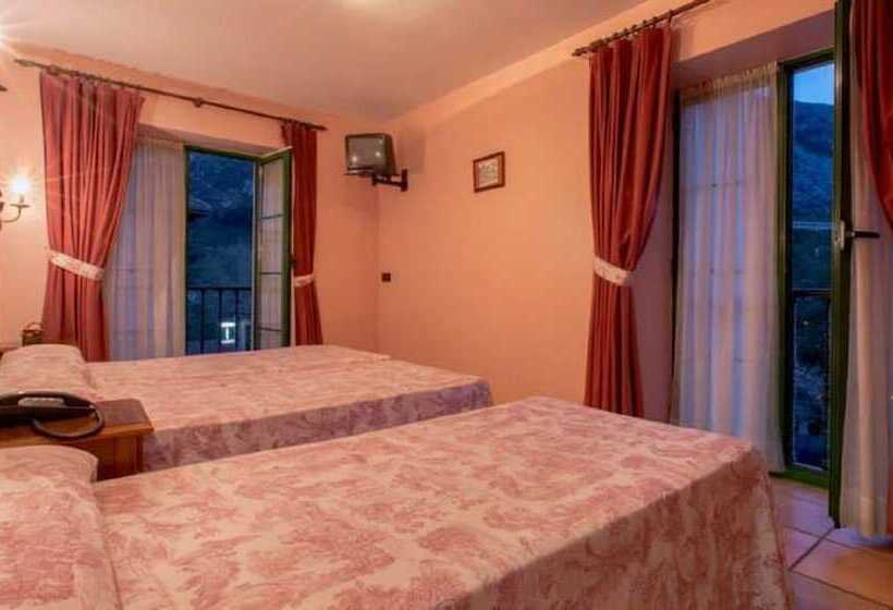 Hotel Villa De Cabrales