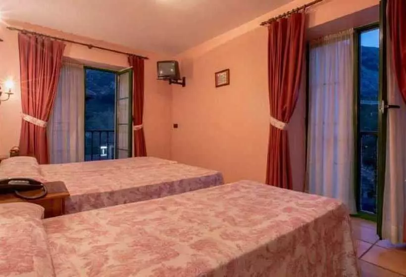 Hotelli Villa De Cabrales