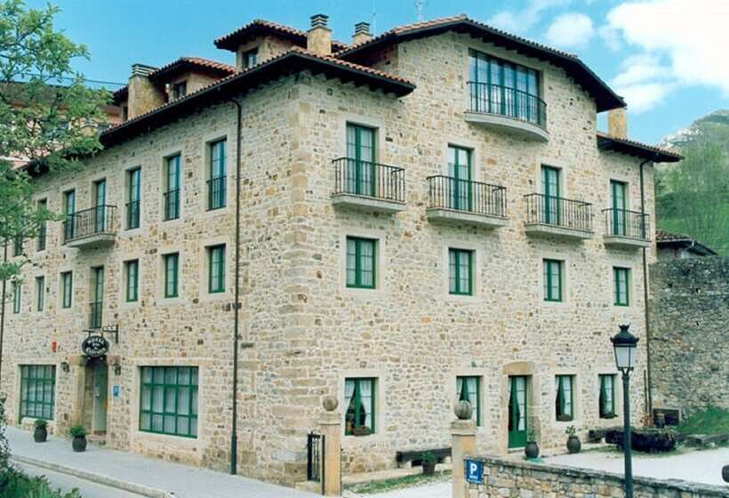 Hotel Villa De Cabrales