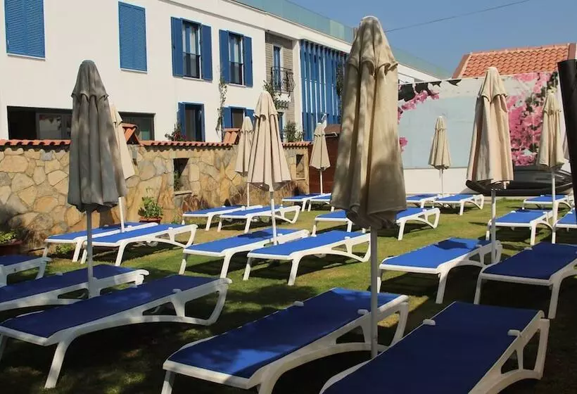 Kemancı Suites & Restaurant & Beach