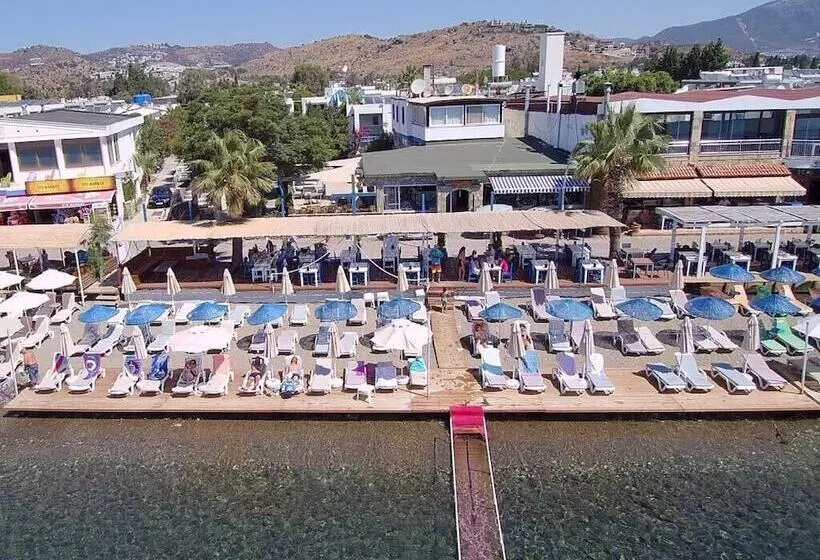 Kemancı Suites & Restaurant & Beach