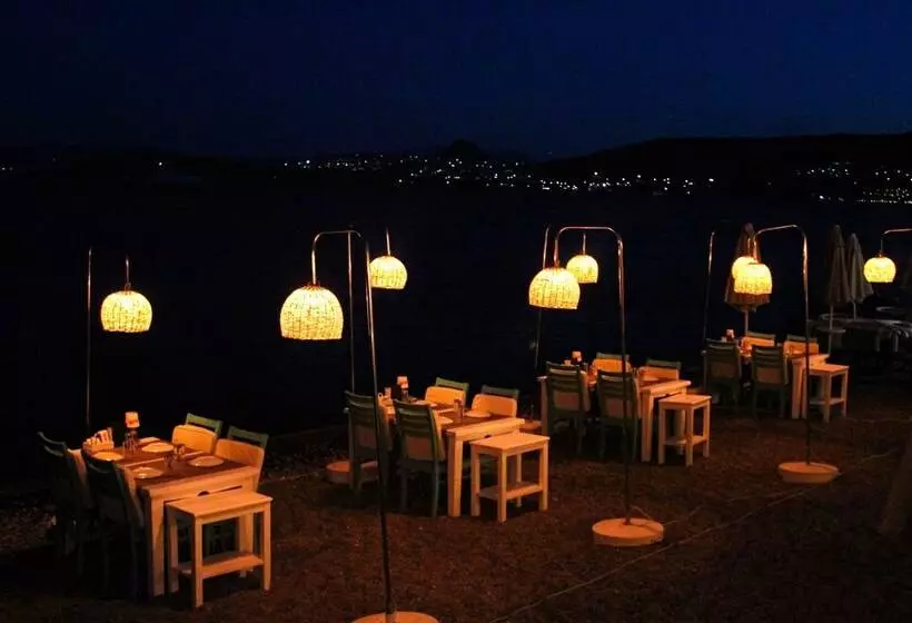 Kemancı Suites & Restaurant & Beach