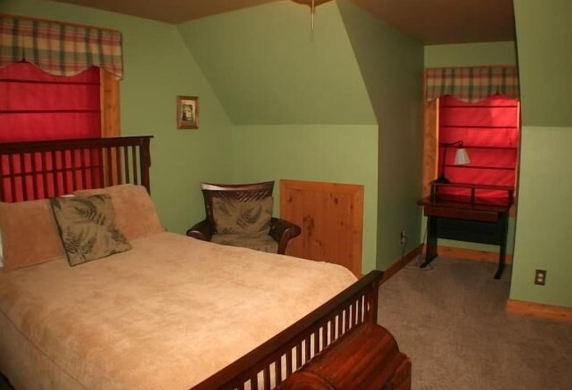 Lodge At Riversound Apartment