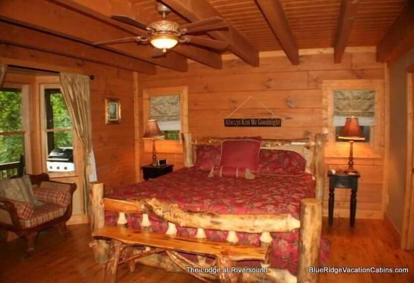 Lodge At Riversound Apartment