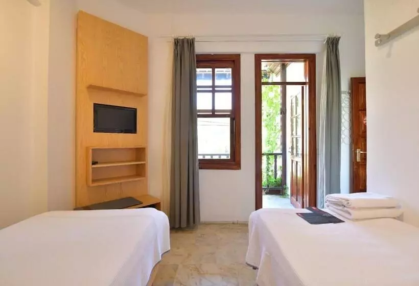 No 22 Hotel Riders' Inn