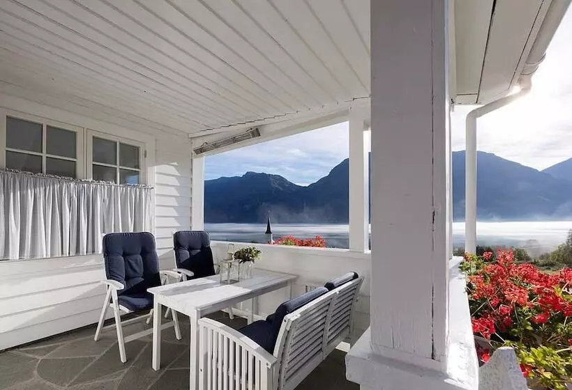 ペンション Nes Gard