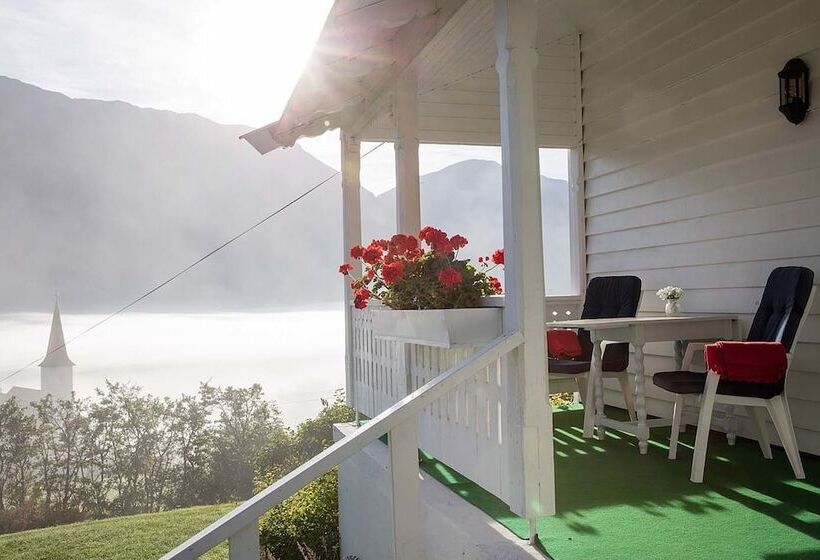 פנסיון Nes Gard